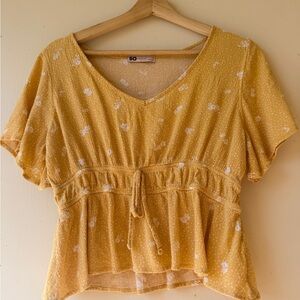 SO Mustard Yellow V-Neck Short Sleeve Peplum Top